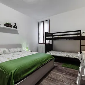  Apartment Stayeasy Fara12 - Station & Downtown Walking Distance