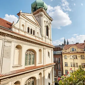 Old Town & Parking Assistance Alloggio in famiglia Praga