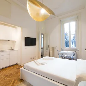 Brera Design And Bright Flat , Milan Italy